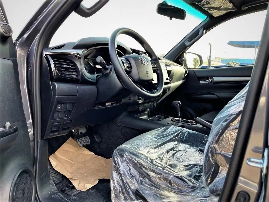 Selling Authentic 2020 2021 4X4 PICKUP USED LIKE NEW  LHD - TOYOOTA HILUXS 125 4.0L PETROL V6 4WD DOUBLE CAB ADVENTURE - AUTO