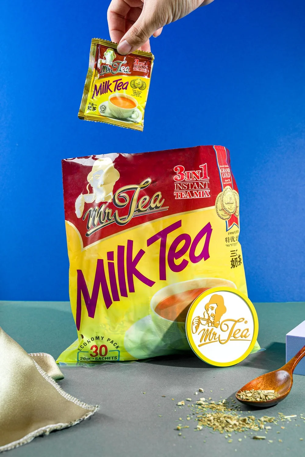 Ready To Drink OEM Flavor Tea Powder Energize Original MR TEA Instant Milk Tea Mix 3 in 1 20g x 30s x 30p with Non-dairy Creamer