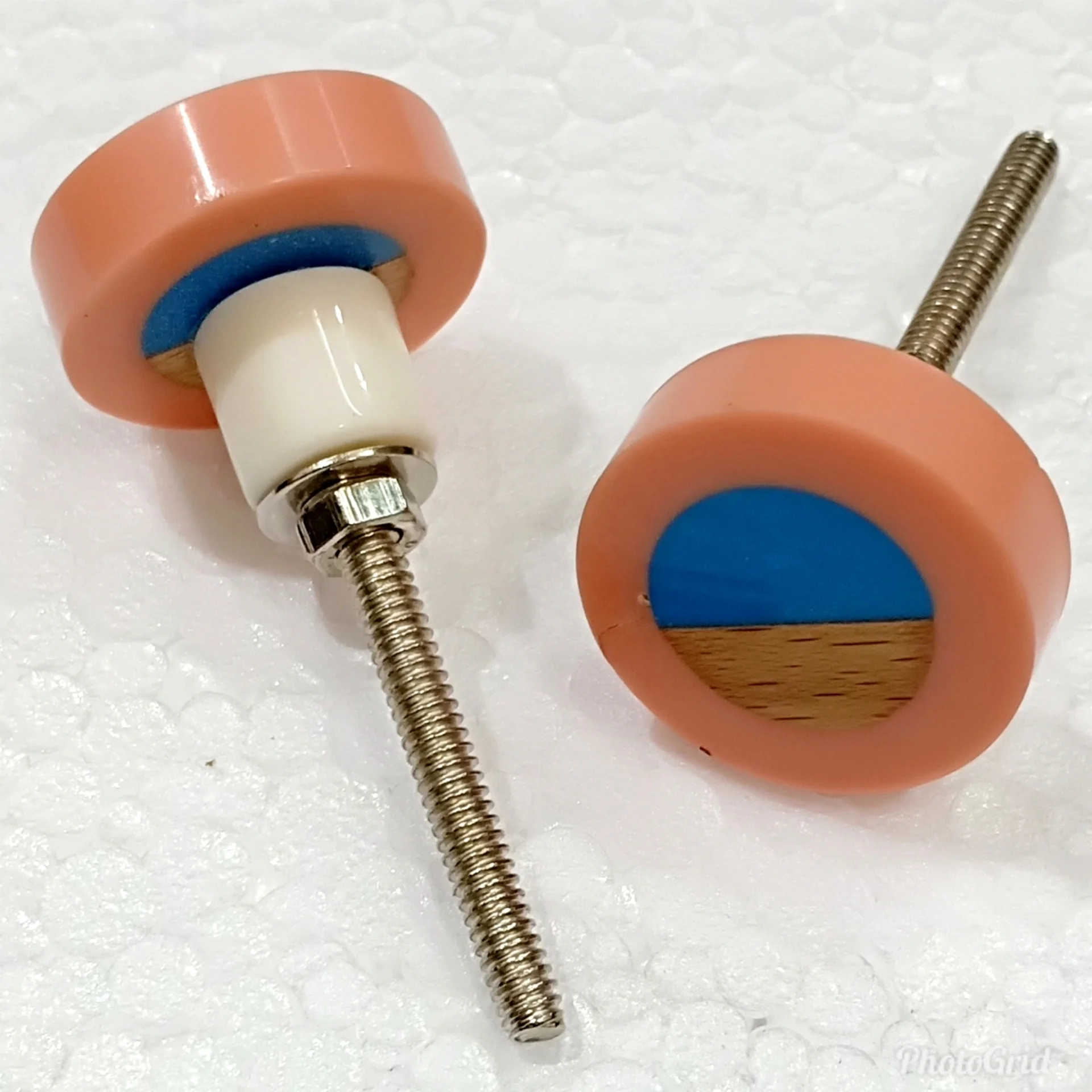 RESIN KNOBS