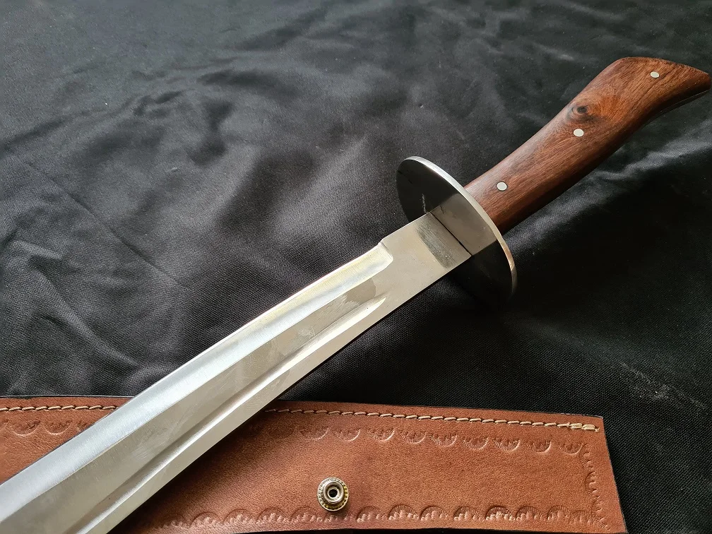 
custom handmade Persian Fantasy Scimitar Sword from Pakistan 