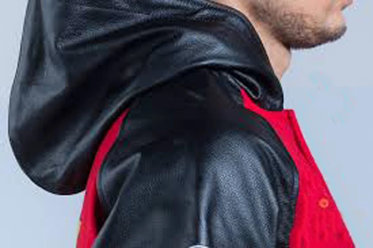 Куртка с капюшоном логотипом на заказ кожаные рукава