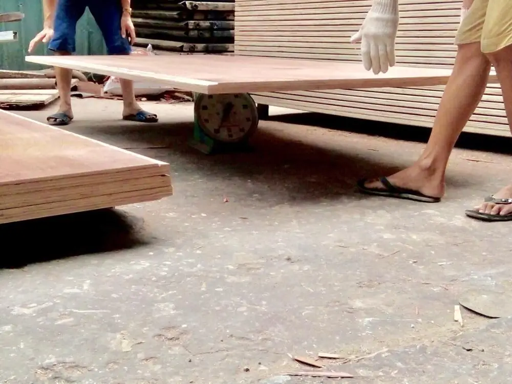 KEGO 28mm Shipping Container Floorboard Hardwood Core, Waterproof glue, Keruing Face Back