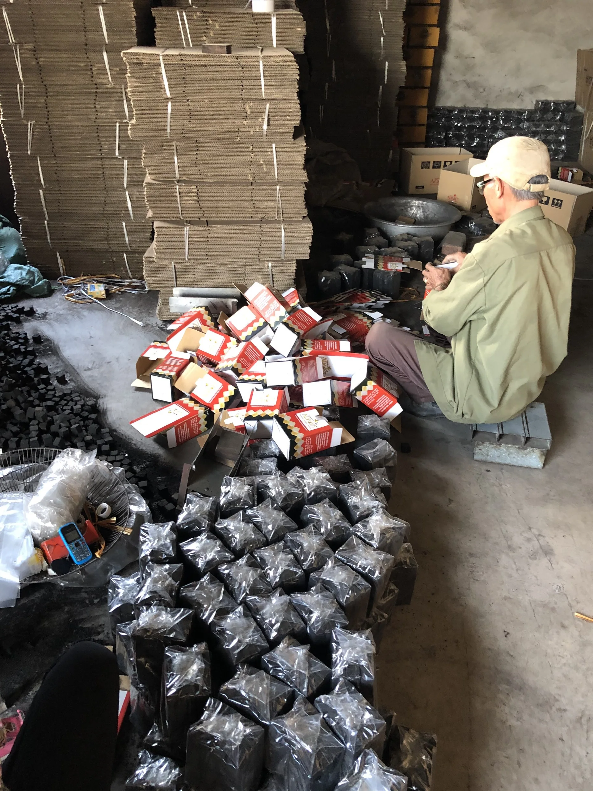 
Coconut Cubic briquettes shisha charcoal 