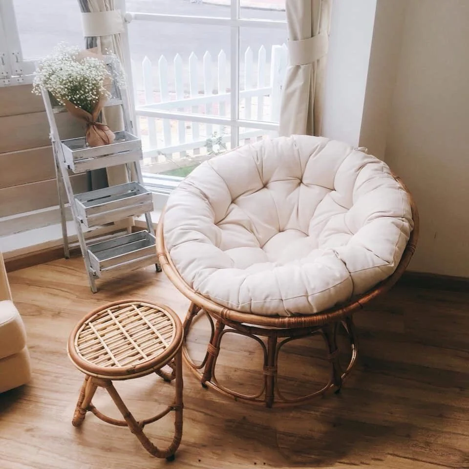 Rattan papasan chair with a bowl resting ( 100% natural color )