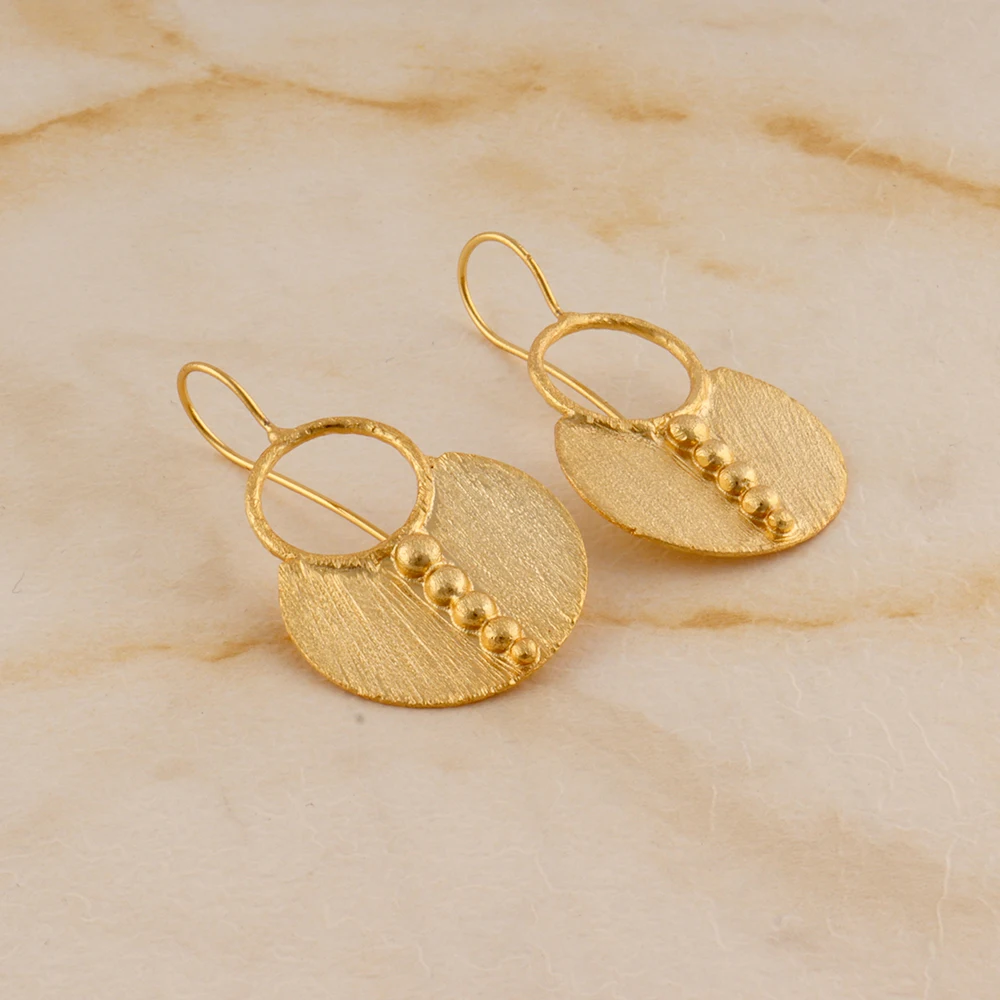 Модный Joyas Модные Позолоченные дизайнерские латунные металлические серьги-гвоздики украшения для встречи и повода. E-521