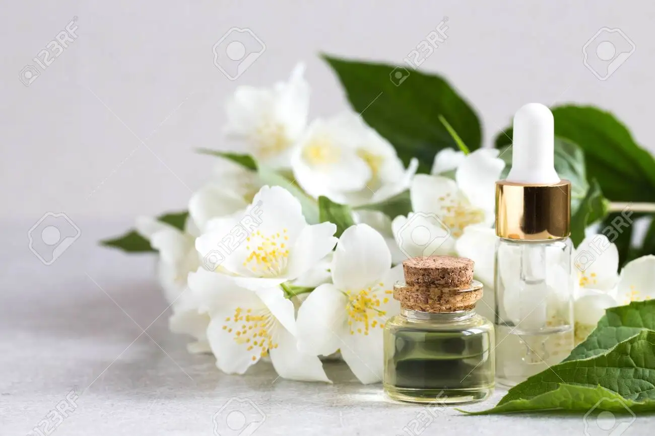 Жасмин гидрозол для выравнивания тона кожи