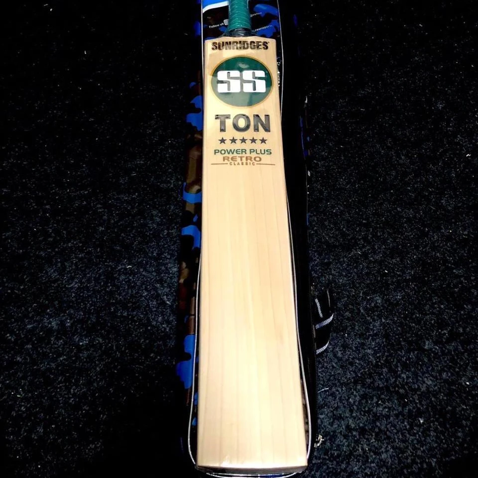 
custom made players grade English willow cricket bats 