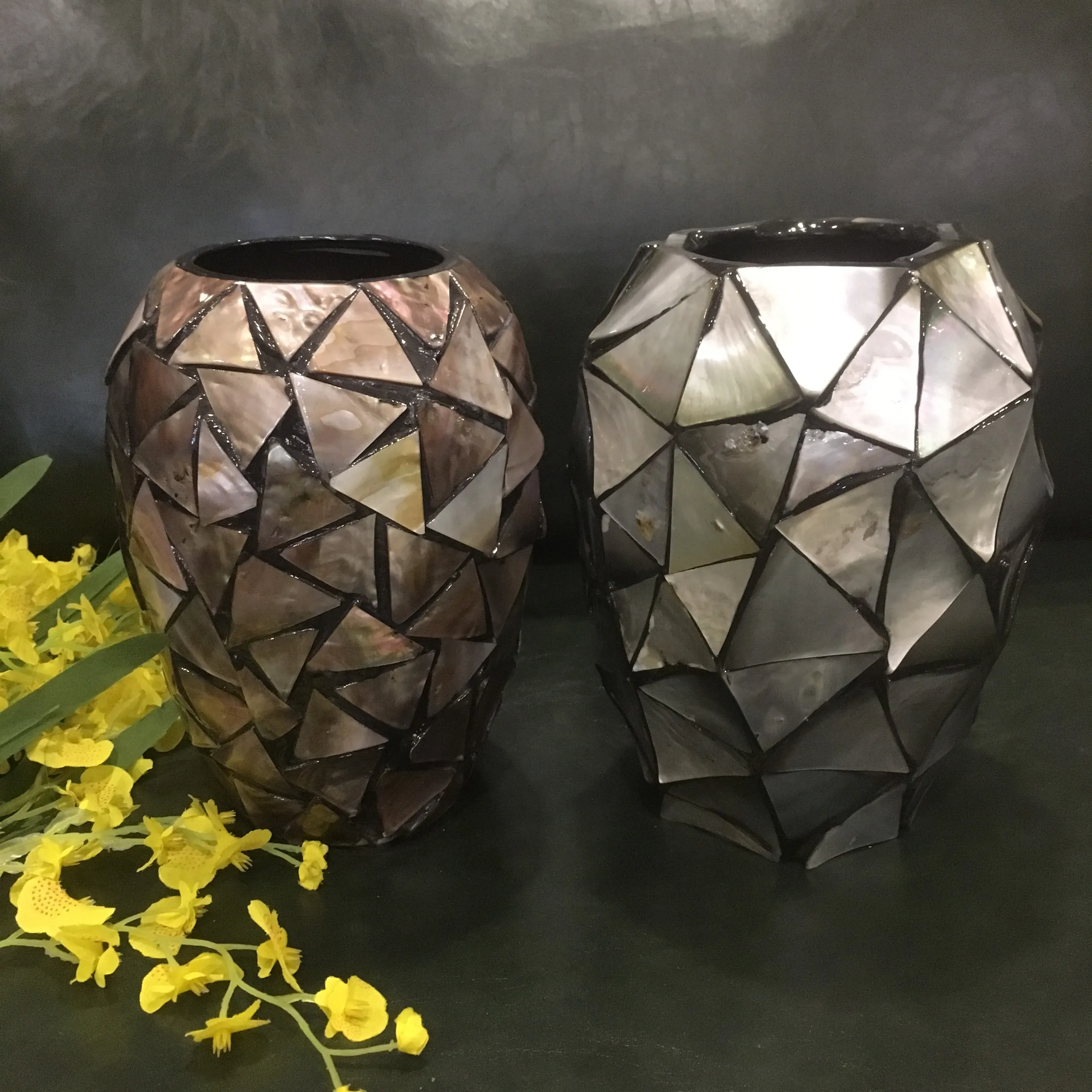 Shell Vase with brown mother of pearl