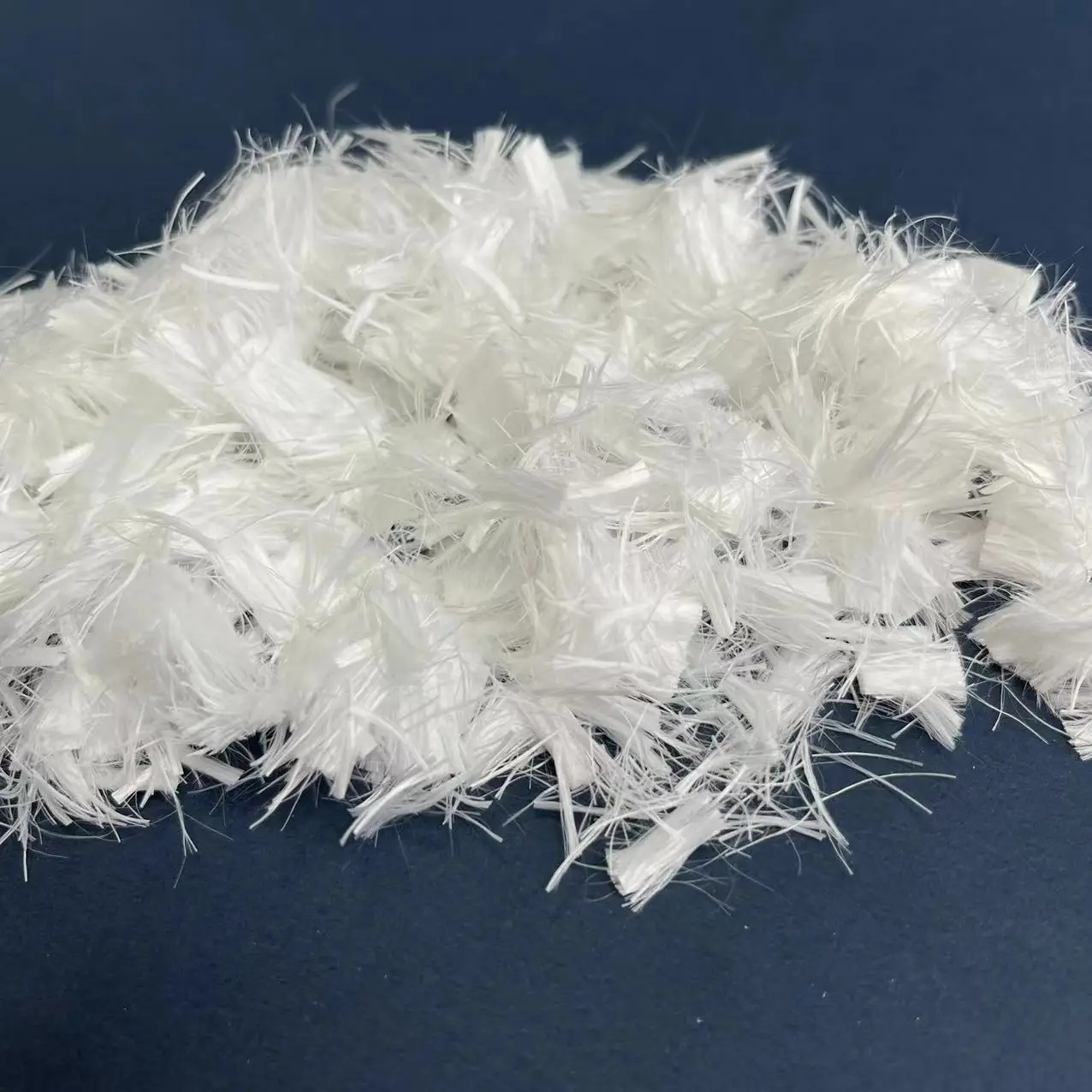 Polyester fiber is a short-cut fiber made of modified polyester chips through a special process