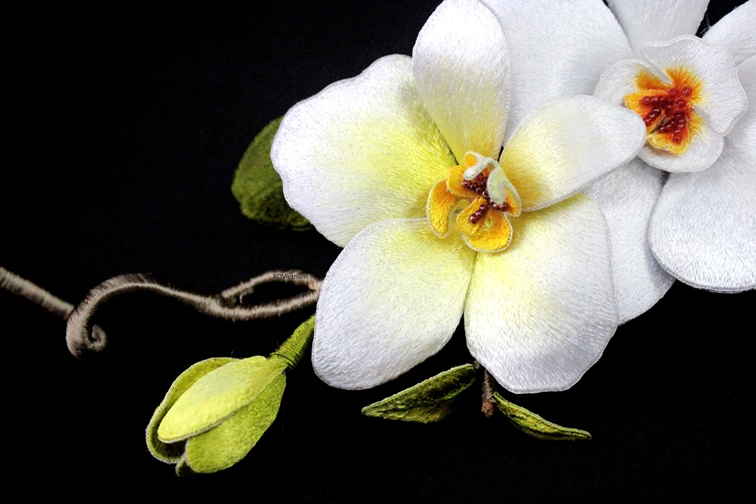 High Quality Fashion Accessories Thread Hand Embroidery White Orchid Brooch from XQ VIETNAM