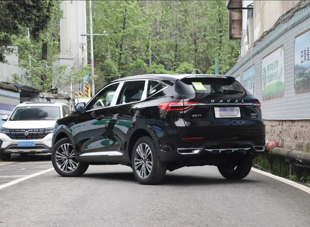 Selling used cars the latest Great Wall SUV Haval F7 in 2021 has a domineering appearance and strong power used car second hand
