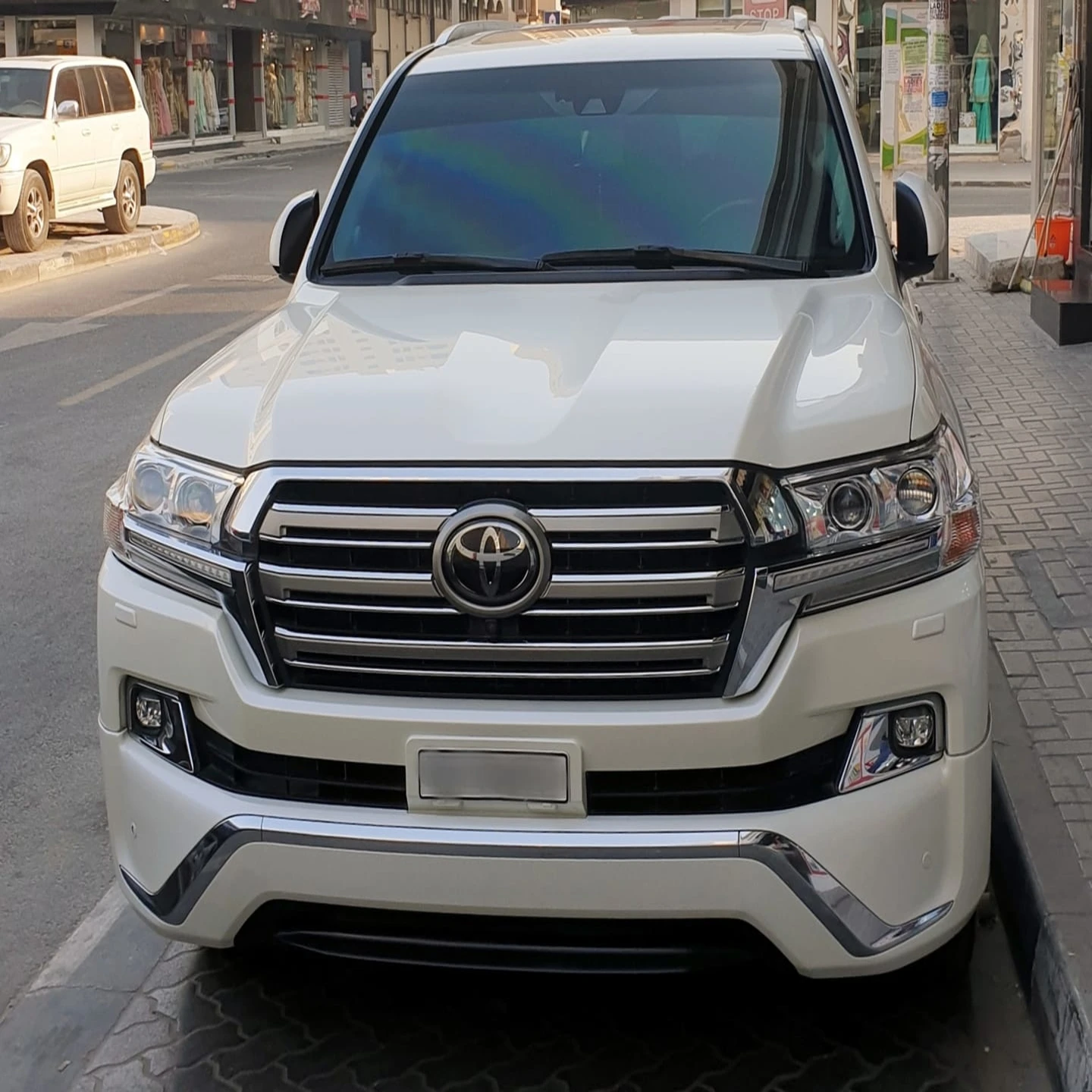Land Cruiser GXR 4.5D из серебра 2021 пробы