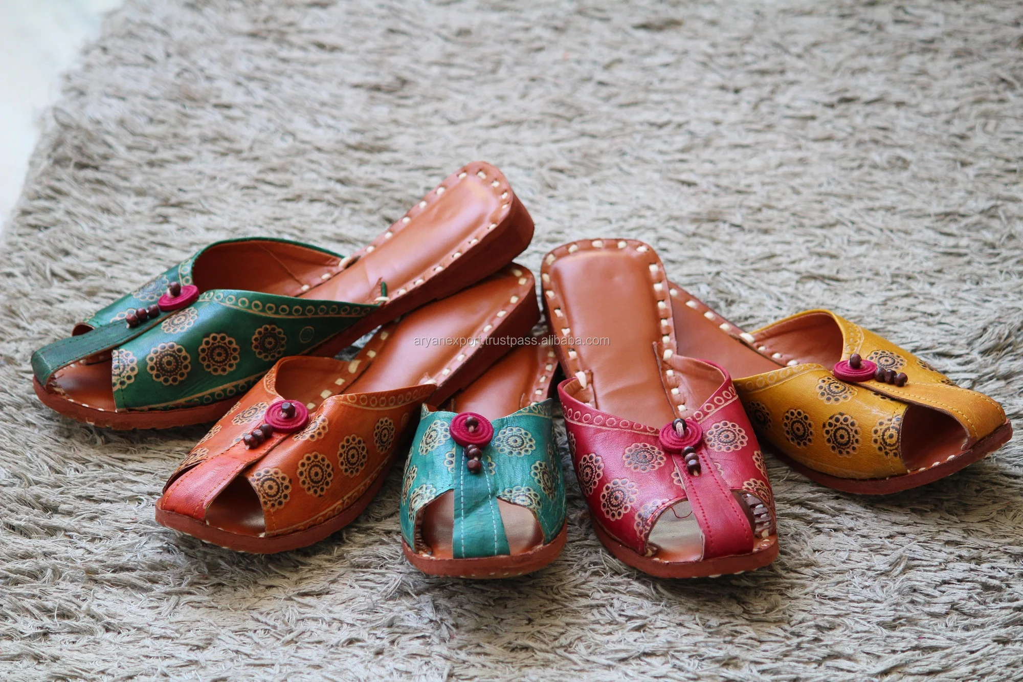 Women Handcrafted Ethnic Shoes Leather Kalamkari Footwear Khussa Indian Printed Jutti