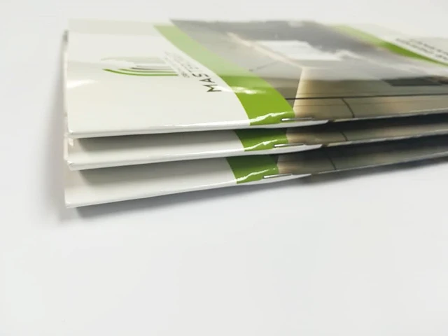 Wholesale Custom Book Printing Booklet, Catalogue, Magazine Printing Service with Saddle Stitched / Any Binding Design