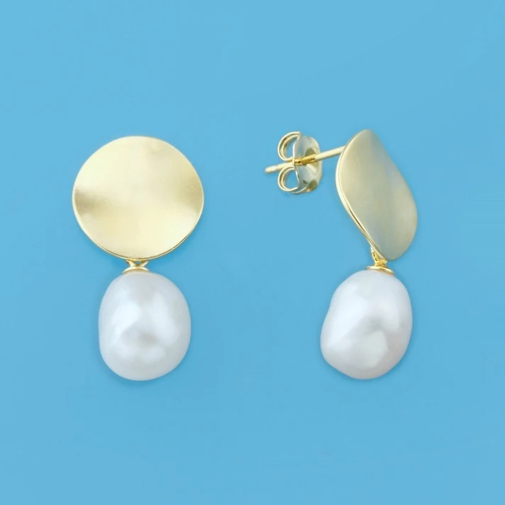 
Factory Beautiful 925 Sterling Silver White Irregular Shape 100% Real Pearl Earrings Yellow Gold Plated Matt Finished For Lady 