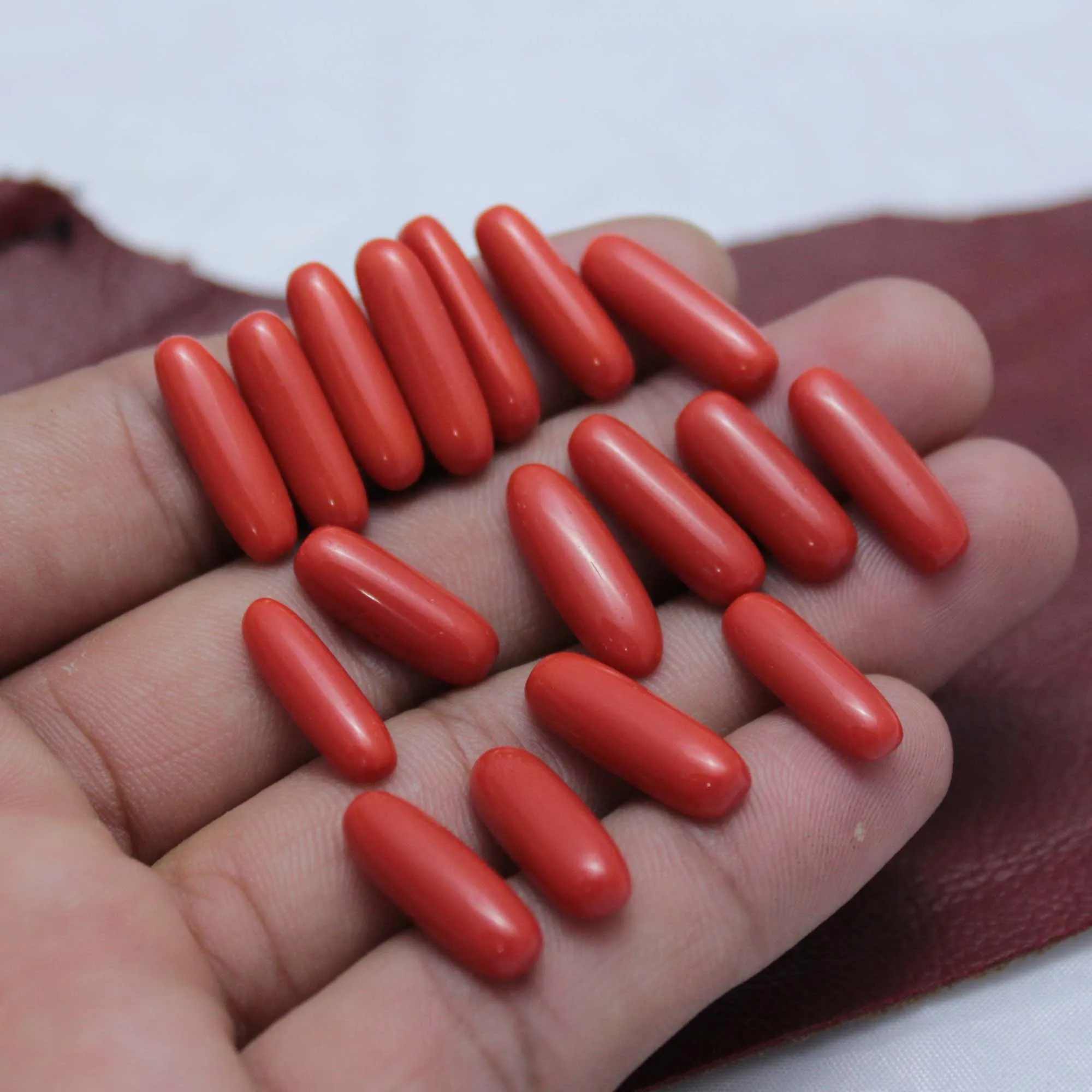 Красный коралл Драгоценный Камень Кабошон форма капсулы высшее качество ювелирные изделия камень