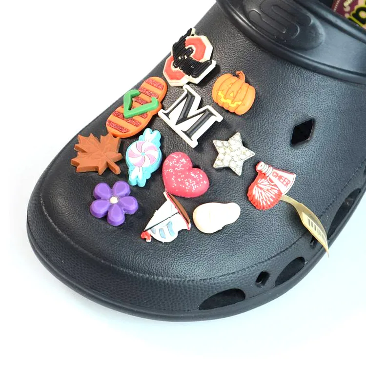 bulk cute bespoke custom designer 3D soft pvc rubber shoe charm for kid clog