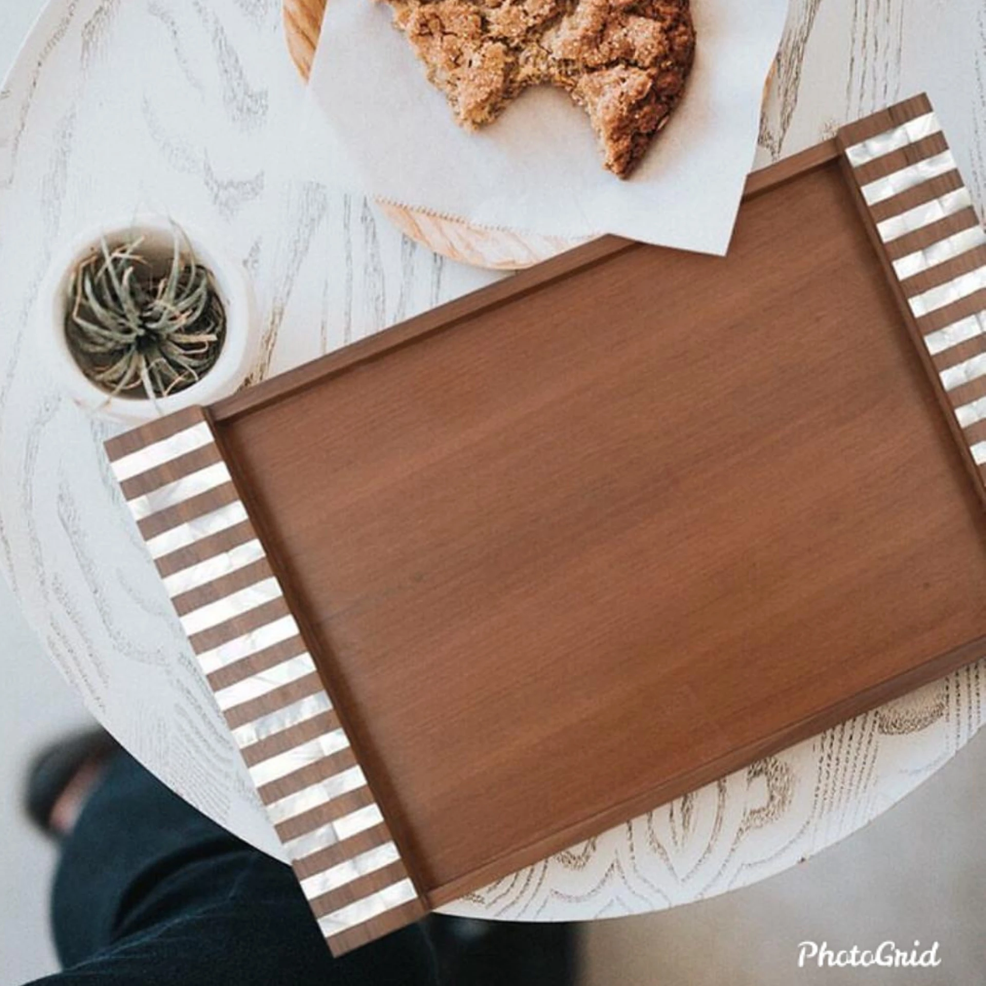 
MOTHER OF PEARL INLAY WOODEN SERVING TRAY GULF UAE DUBAI 