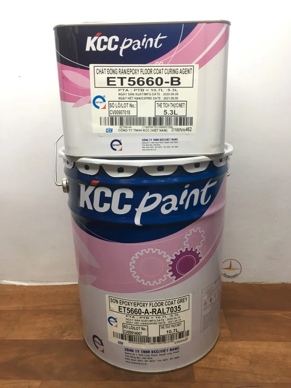  Зеленое покрытие для пола ET5660 из эпоксидной смолы-это двухкомпонентная полимерная краска на основе смолы с высоким блеском