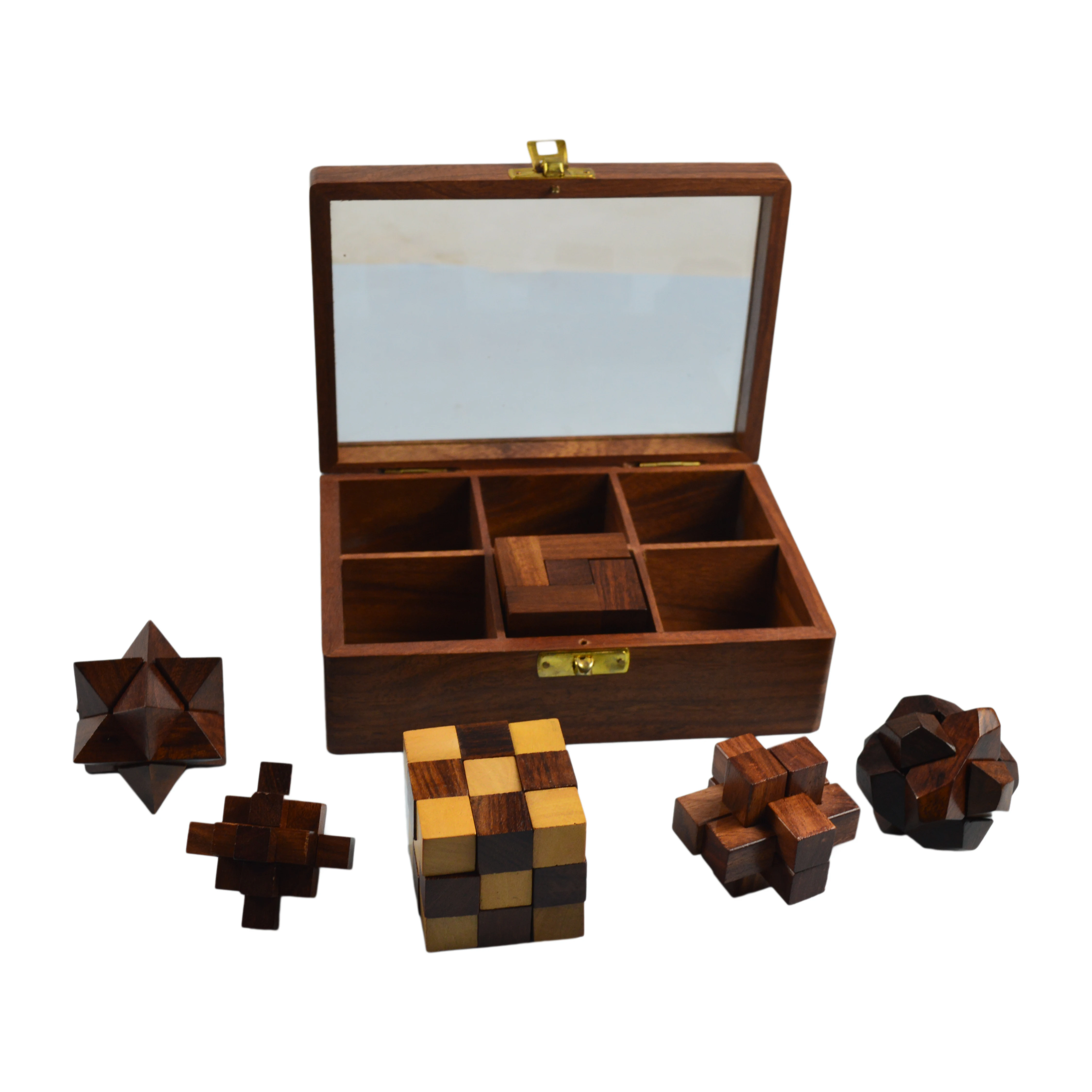 Indoor Gaming Ludo Dice With Wooden Box Polished Finishing Standard Design Wooden Game