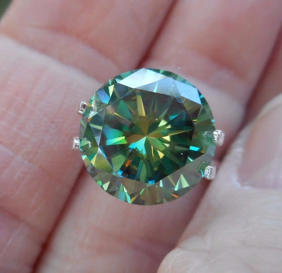 6.50mm Green Moissanite Diamond 1CT Round Excellent Cut VVS1 Clarity Certified Gold Ring Jewelry Making Green Moissanite Diamond