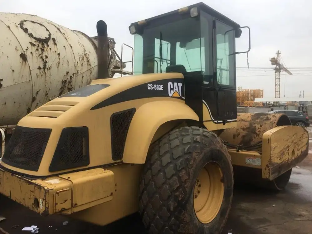 Б/у дорожный каток CS683E CATERPLAR спецификация