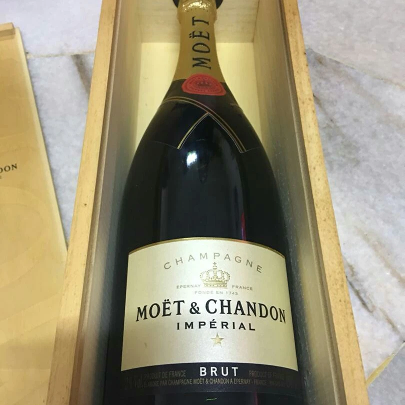 
Best Selling Price Moet & Chandon Imperial Champagne all brands available 