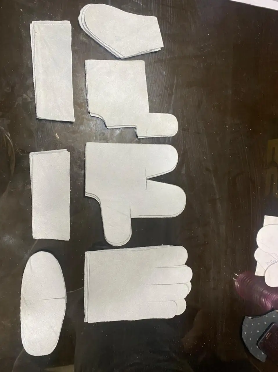 Перчатки рабочие из необработанной кожи, перчатки для сварки, перчатки для риггера, режущие детали, компоненты для резки