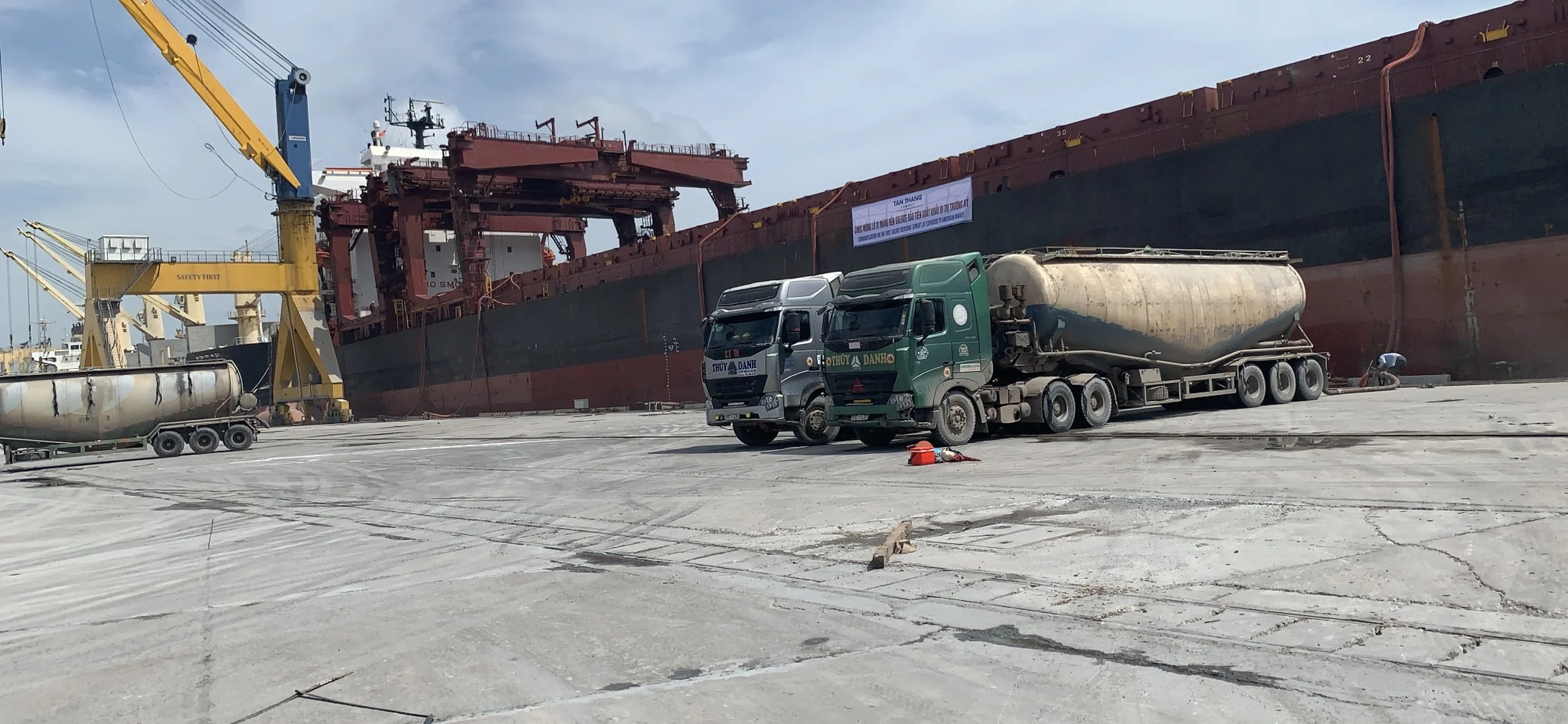 EN Standard Quality Portland Cement CEM I 52.5N From Vietnam