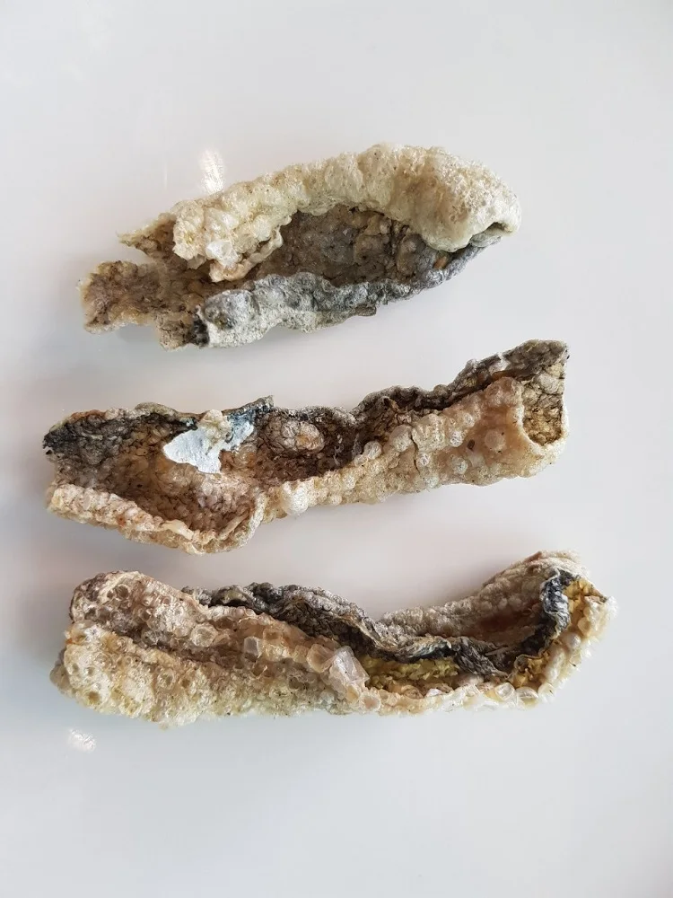 Питательная рыба закуска с ароматом Тома Ням Ароматизированная низким содержанием жира острая настоящая хрустящая кожа трески от Hola из Таиланда