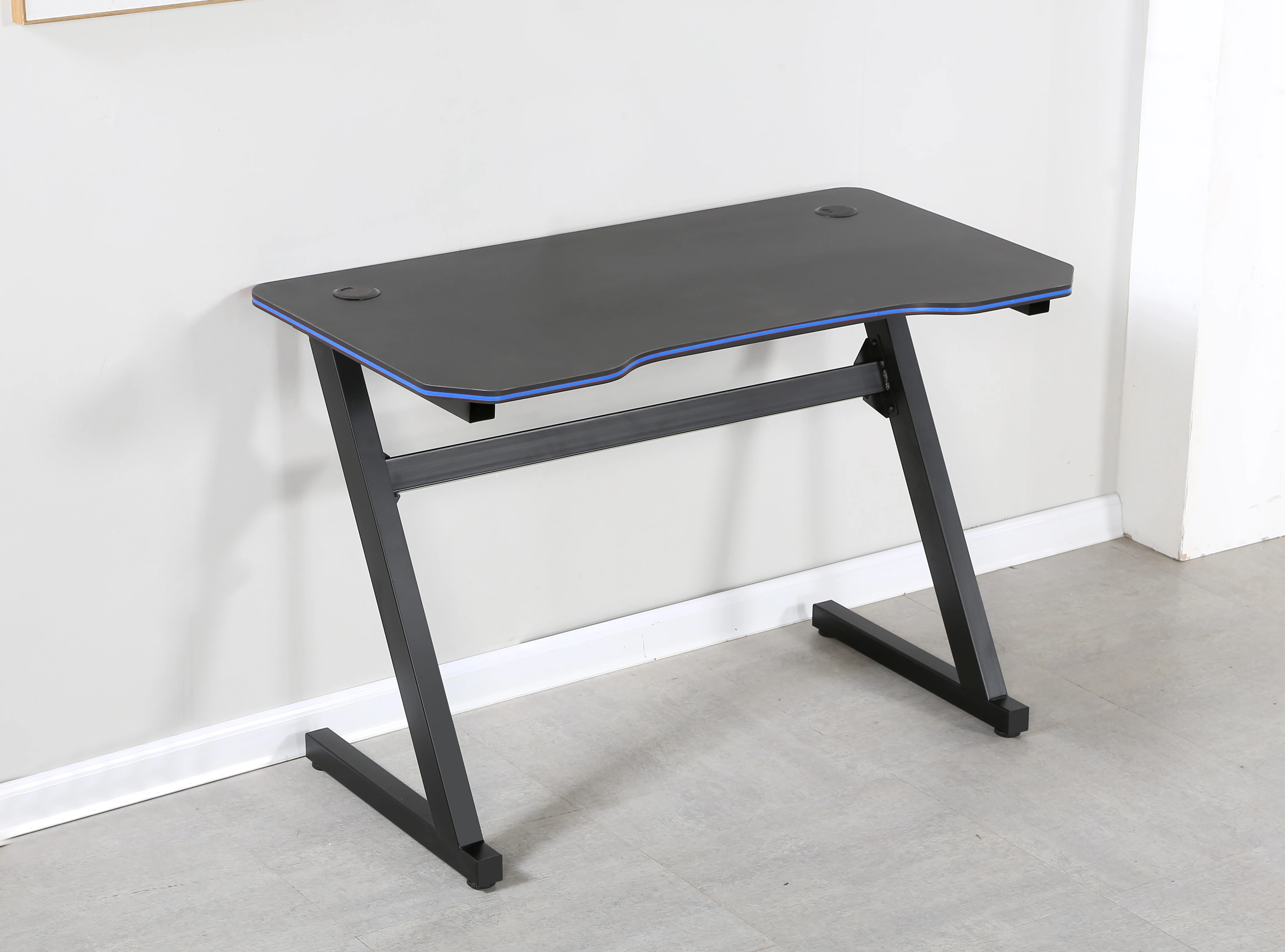 Simple design custom size desktop blue red color MDF board computer table with USB hub