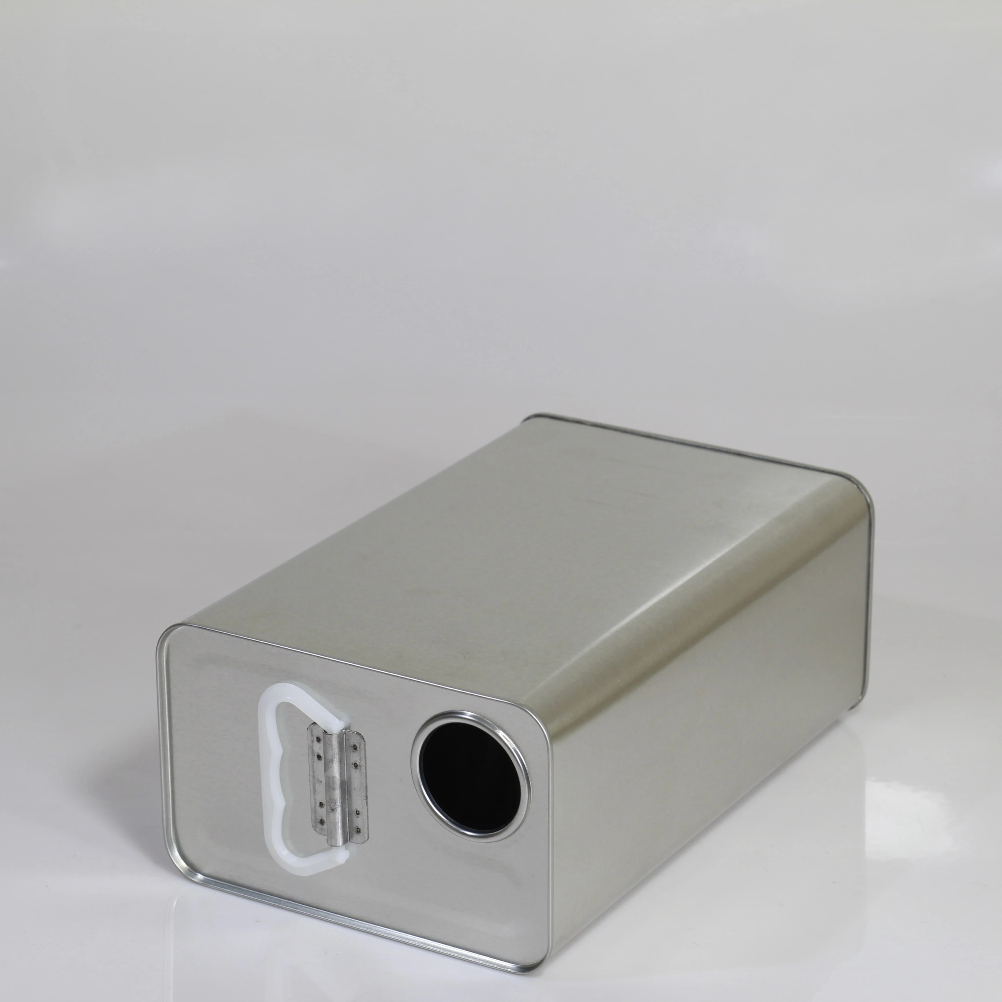 Top quality 4 liter square tin can for Lubricants, Paint, Gasoline, Chemicals from Vietnam