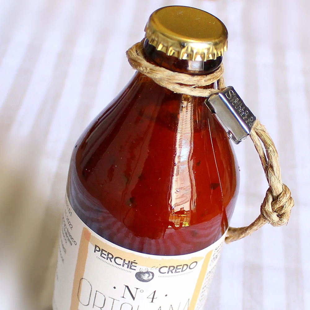 Original Italian High quality Tomato sauce AUBERGINE & PEPPER. Handmade. Ready to use: open and pour over your pasta or rice!