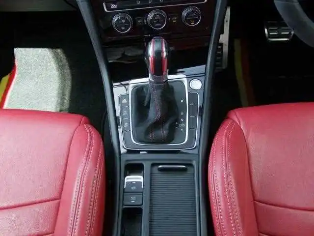 2016 Volkkswagen Gollf GTI