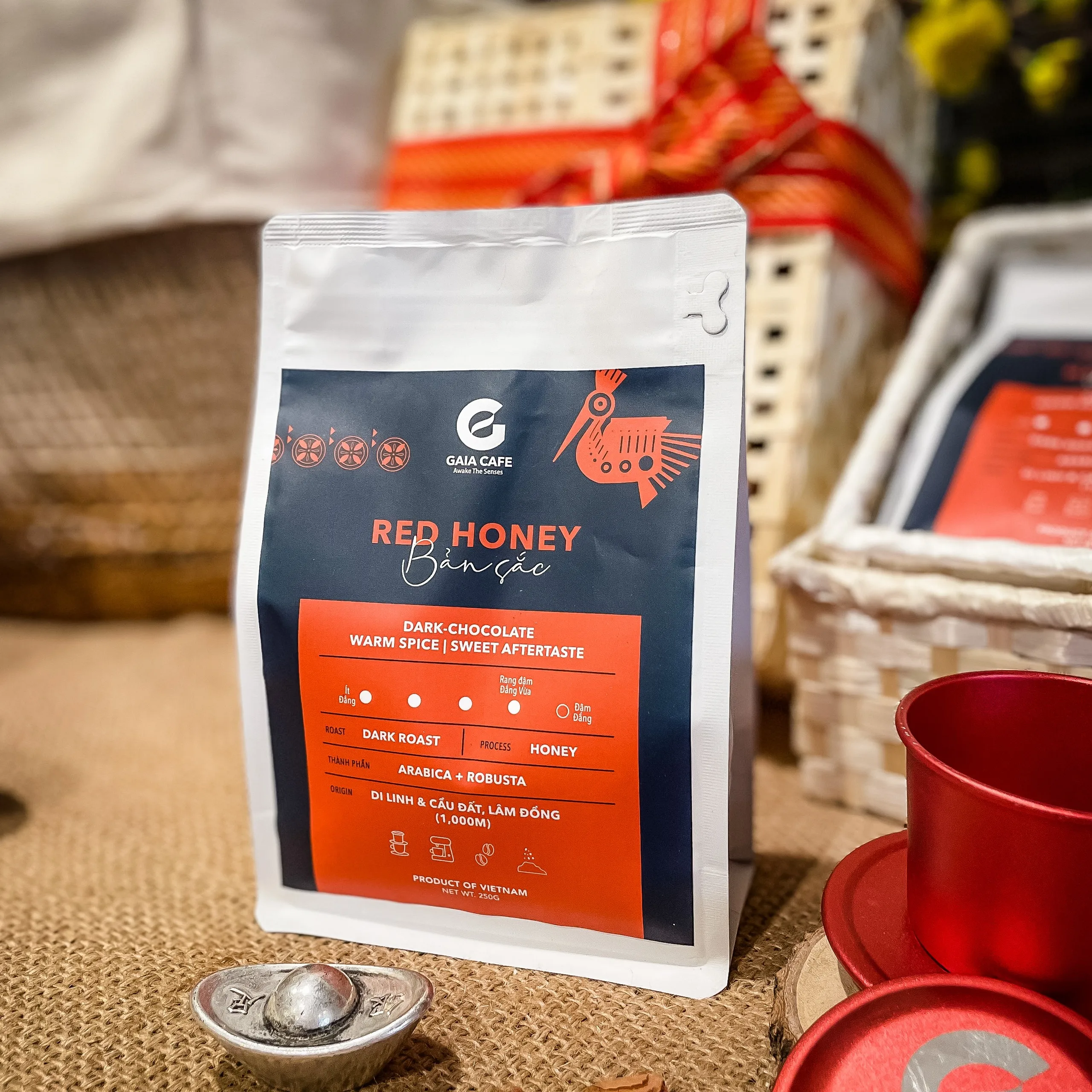Ready-to-brew Vietnamese Pre-Ground Coffee Bag 250g Blend of Robusta and Arabica for Strong Bold Taste