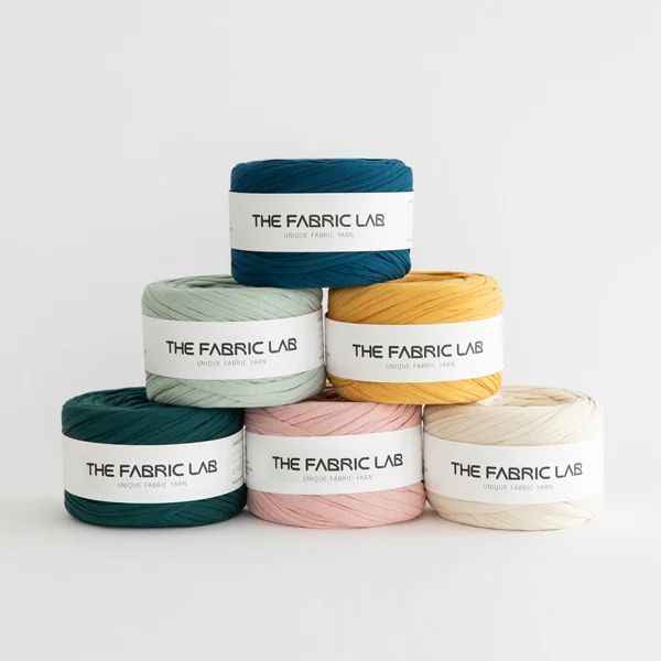 Тканевая пряжа, 300 г (19 цветов)