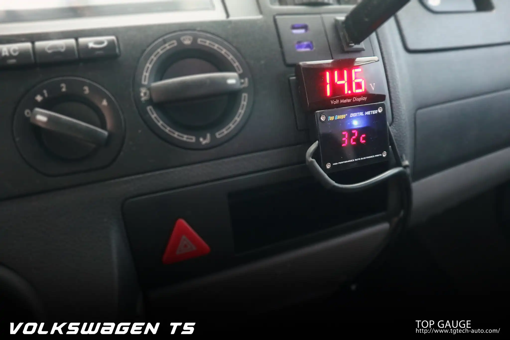 
Best innovation 2020/2021 - Oil temperature sensor with digital meter display compatible VW Volkswagen T5 year 2003 to 2010 