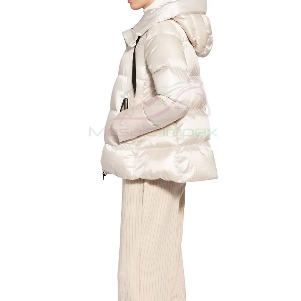 Женское пуховое пальто с вышивкой