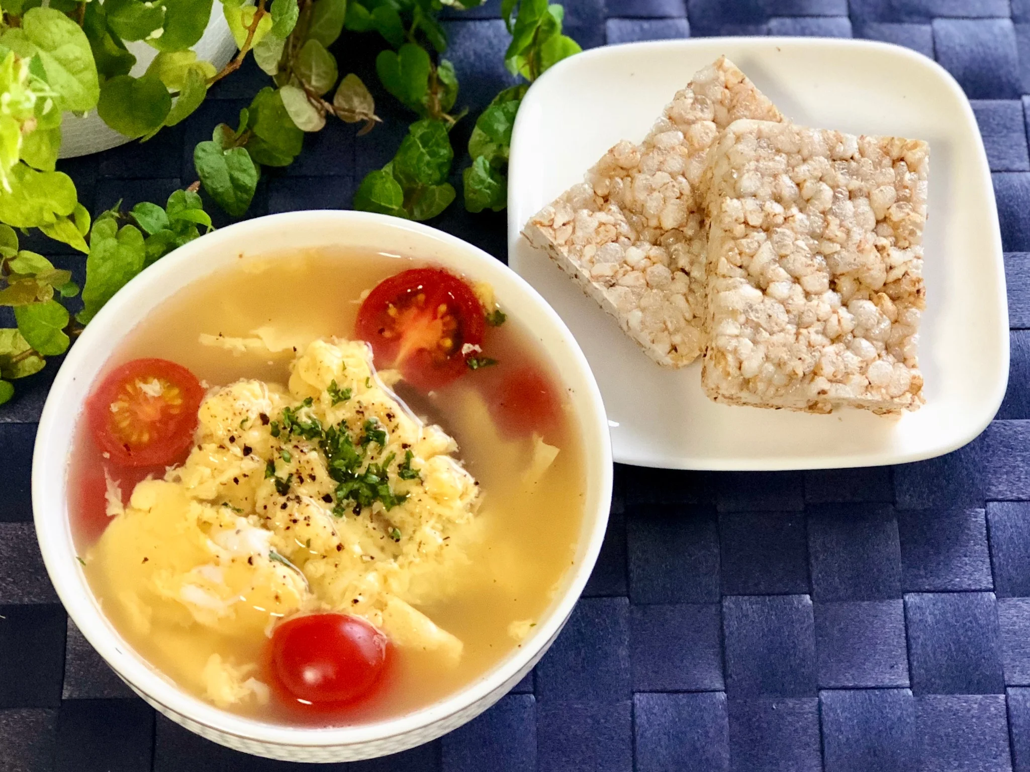 
Japan Healthy nutrient-rich low calorie rice biscuit crackers 