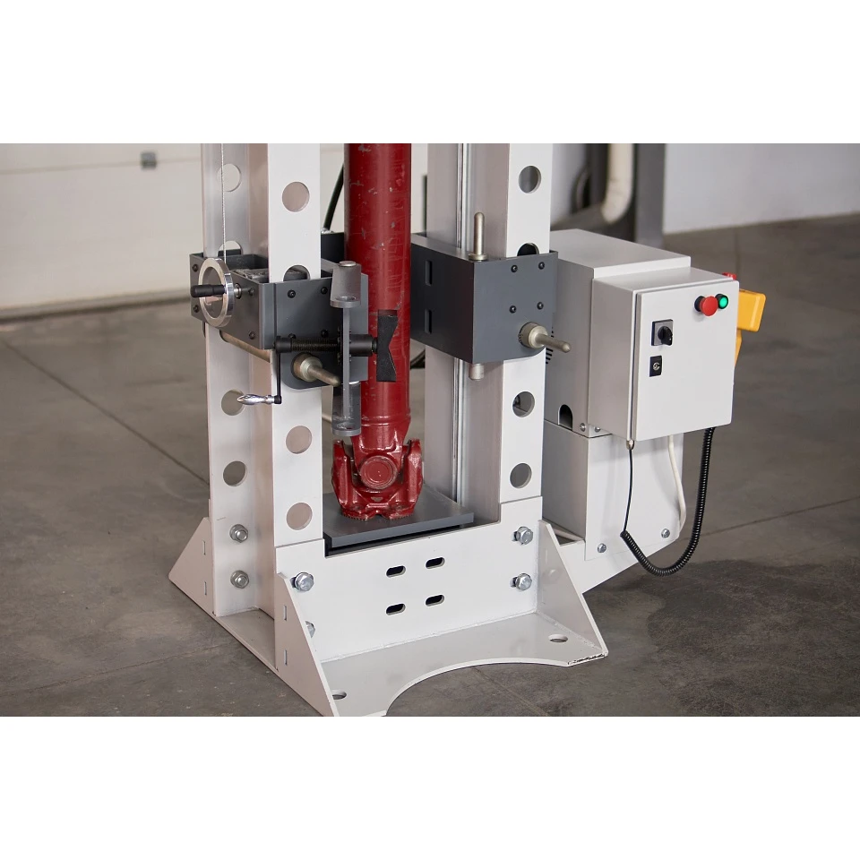 
Press for assembly of cardan shafts and replacement of intermediate bearings GOLIATH 