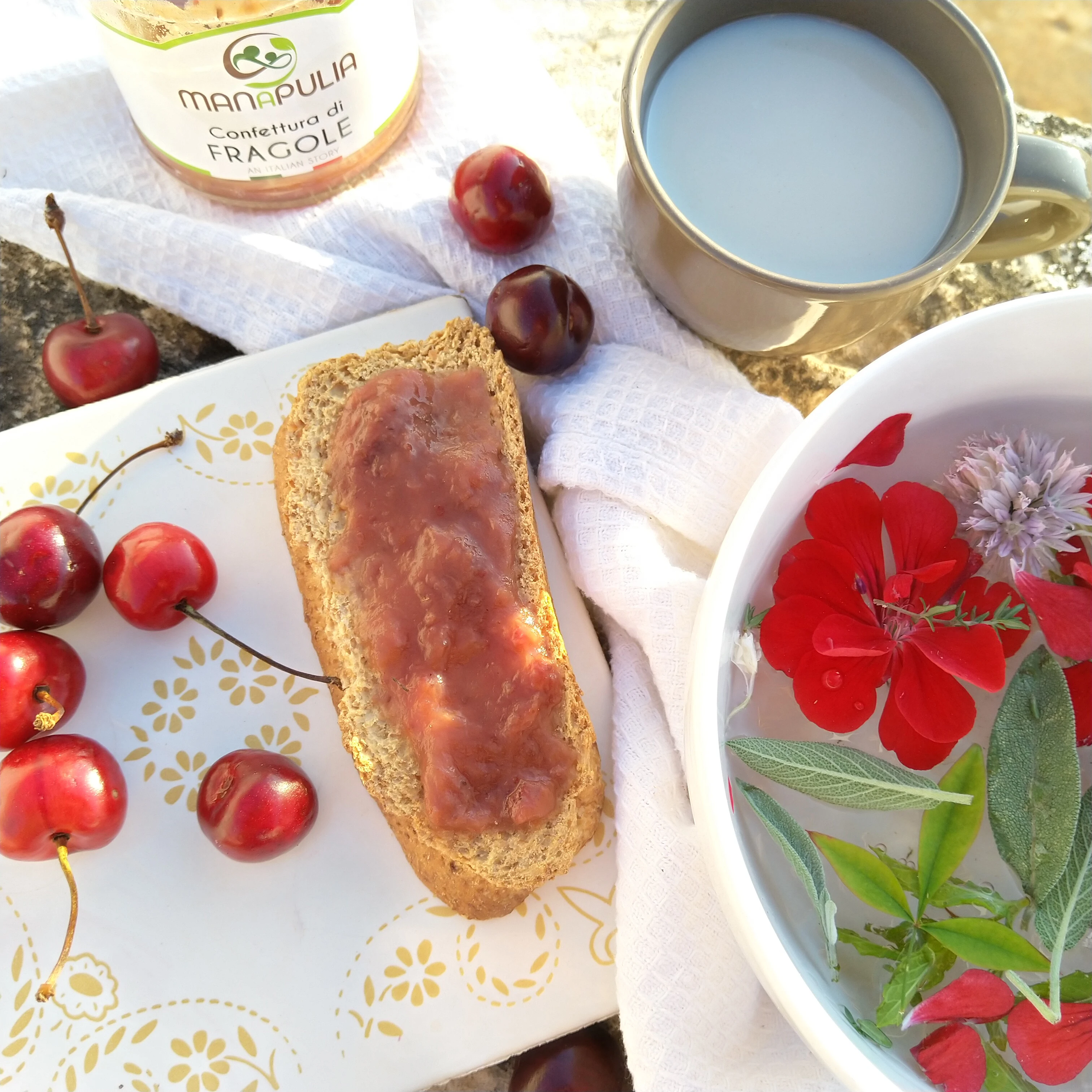 
Top Quality Italian Strawberry jam 212 mkl 190g 