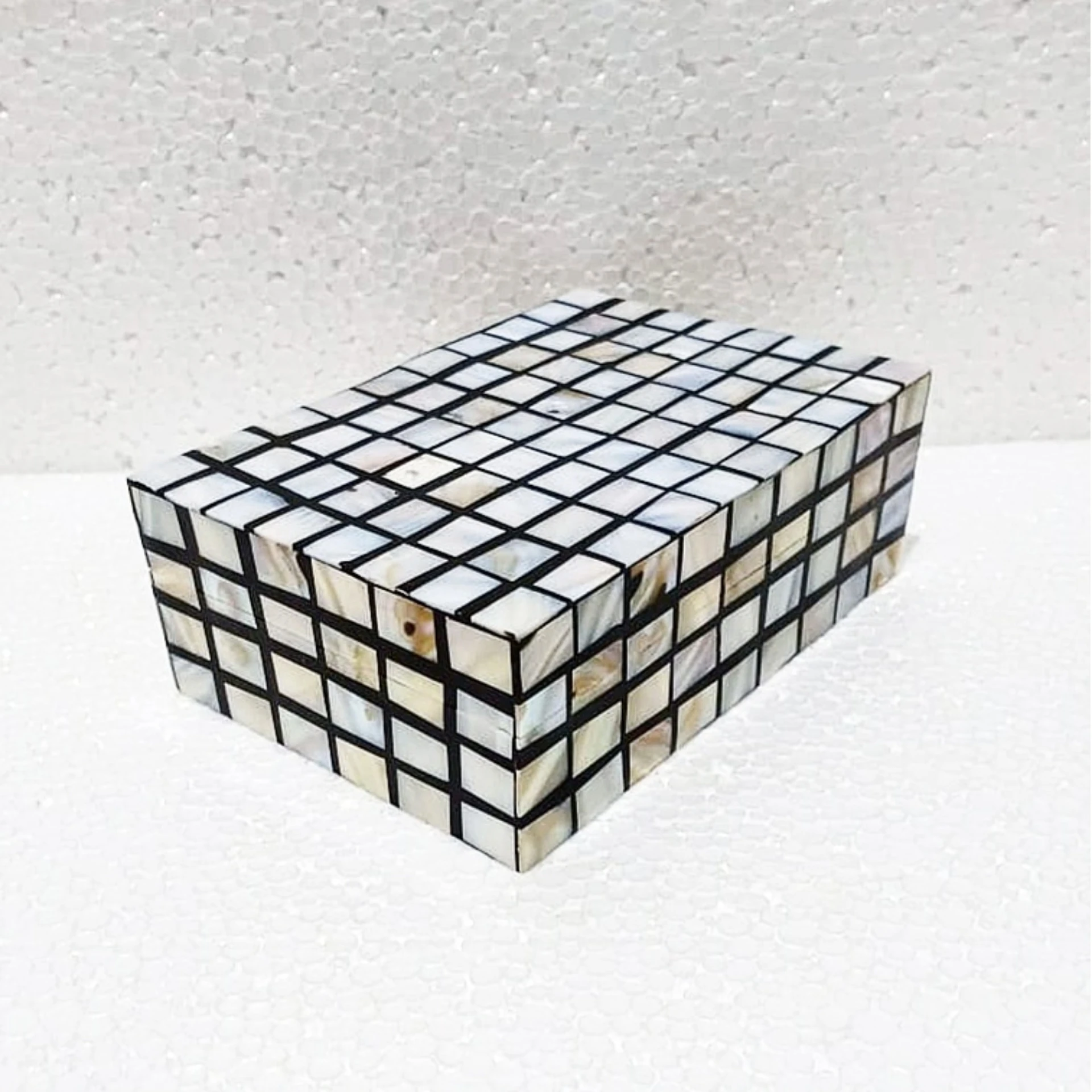 MOTHER OF PEARL BOX SEASHELL MOP BOX