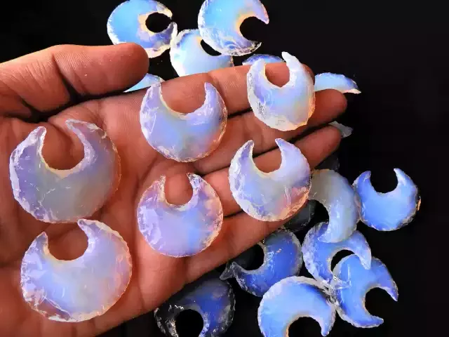  Купить оптом натуральный Опалит Aura Moon для продажи