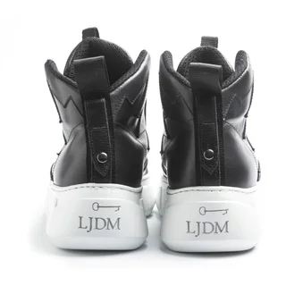 Роскошные кожаные кроссовки ручной работы в Италии