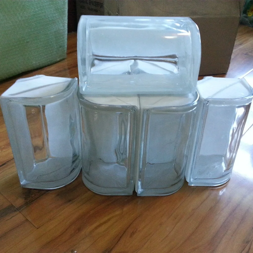 Corner glass bricks