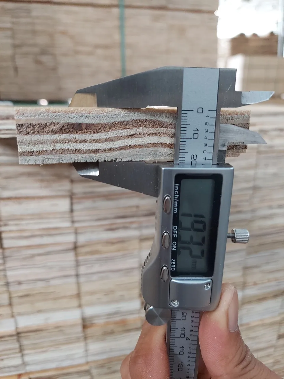 Вьетнамская LVL упаковочная фанера для коробок поддонов ящиков ламинированного шпона пиломатериалы