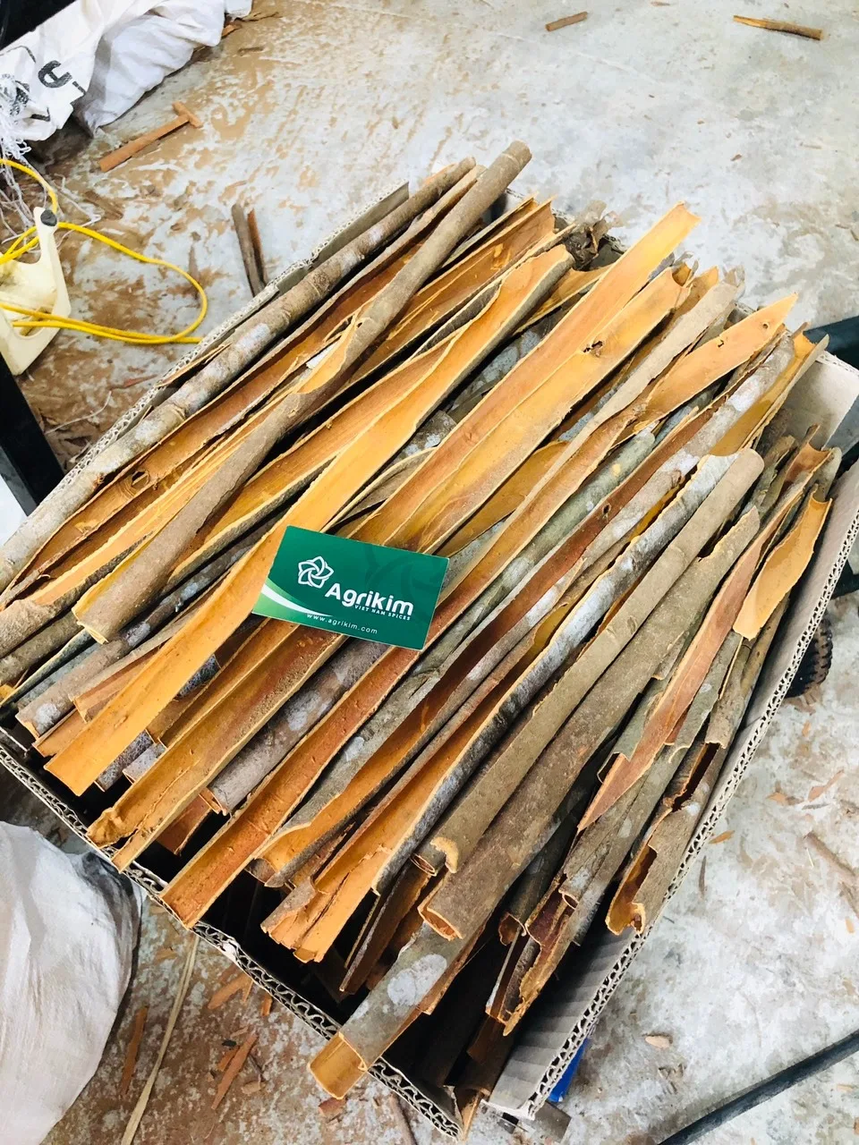 Разделение корицы/Разделение кассии с высоким содержанием масла во Вьетнаме-Doris Agrikim :+ 84 352542206