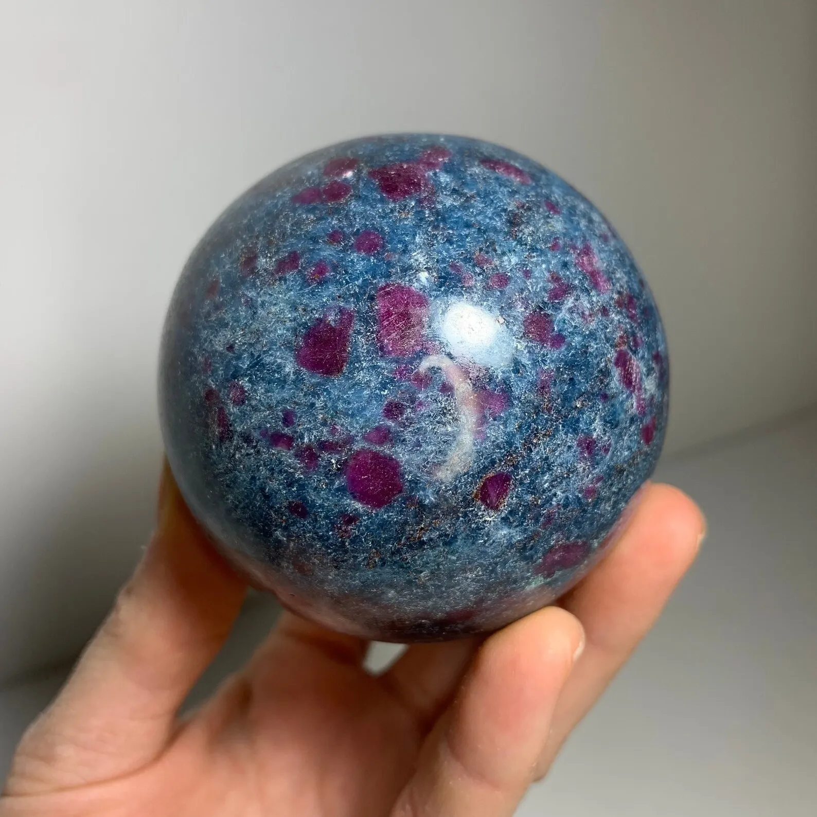 Ruby Sphere Gift Home Decoration Healing Crystals Gemstones Sphere Ball with Red Wholesale Beautiful Blue Feng Shui Love Kyanite