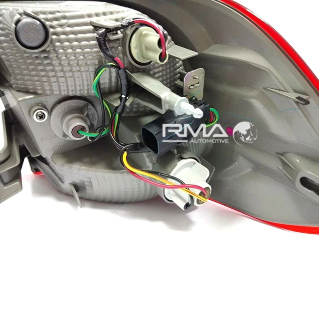  Задние фары задние (слева) Детали № EB3B13405AD для Ford Ever