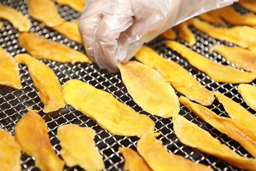 Лучшая пища для вакуумной замораживания 100% натуральные нарезные мягкие сушеные манго здоровая лучшая закуска фруктовые Чипсы из